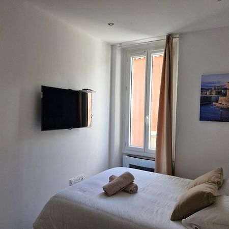 Appartement Tout Confort A 2 Pas Du Centre Ville 오바뉴 외부 사진