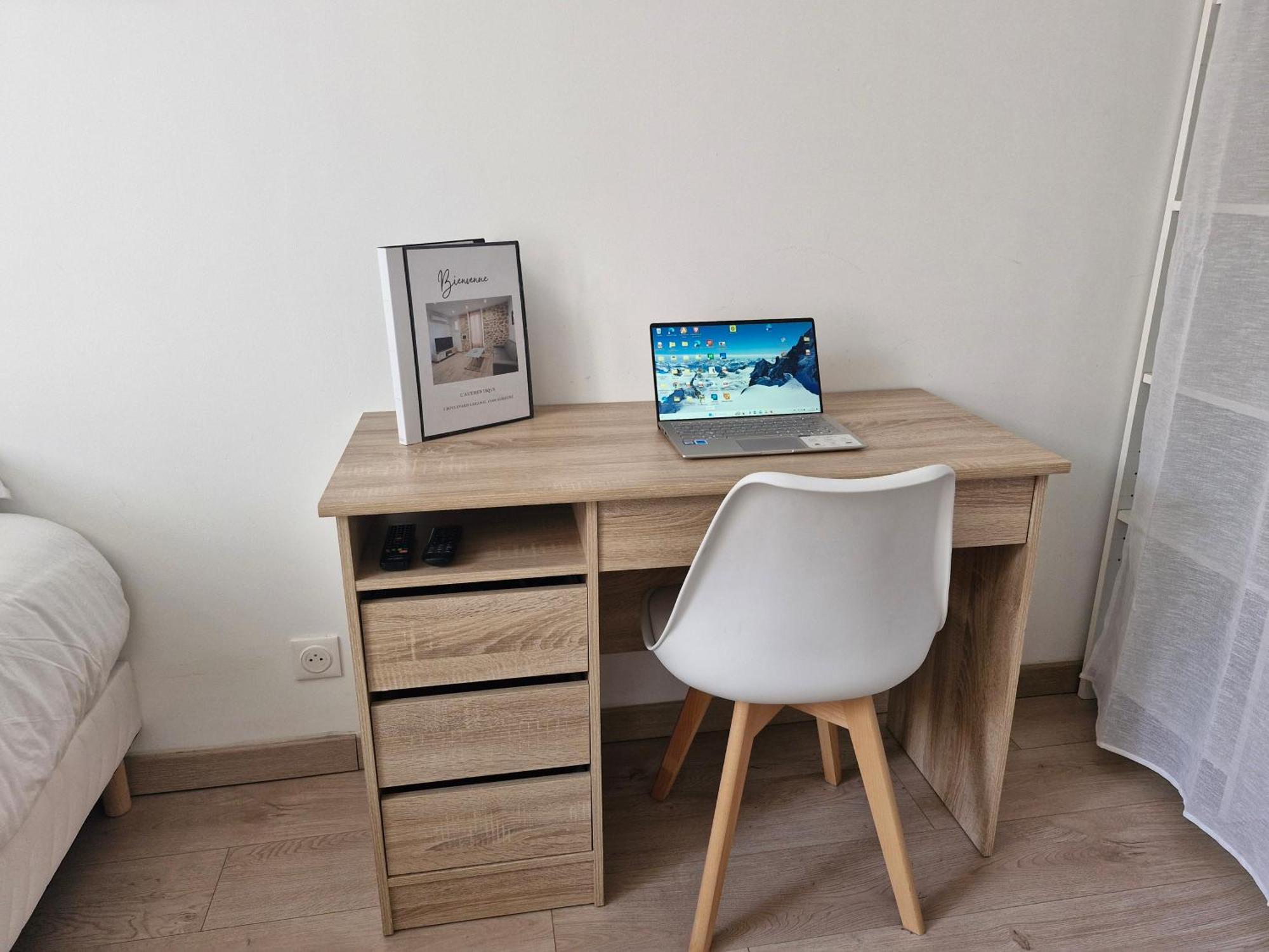 Appartement Tout Confort A 2 Pas Du Centre Ville 오바뉴 외부 사진