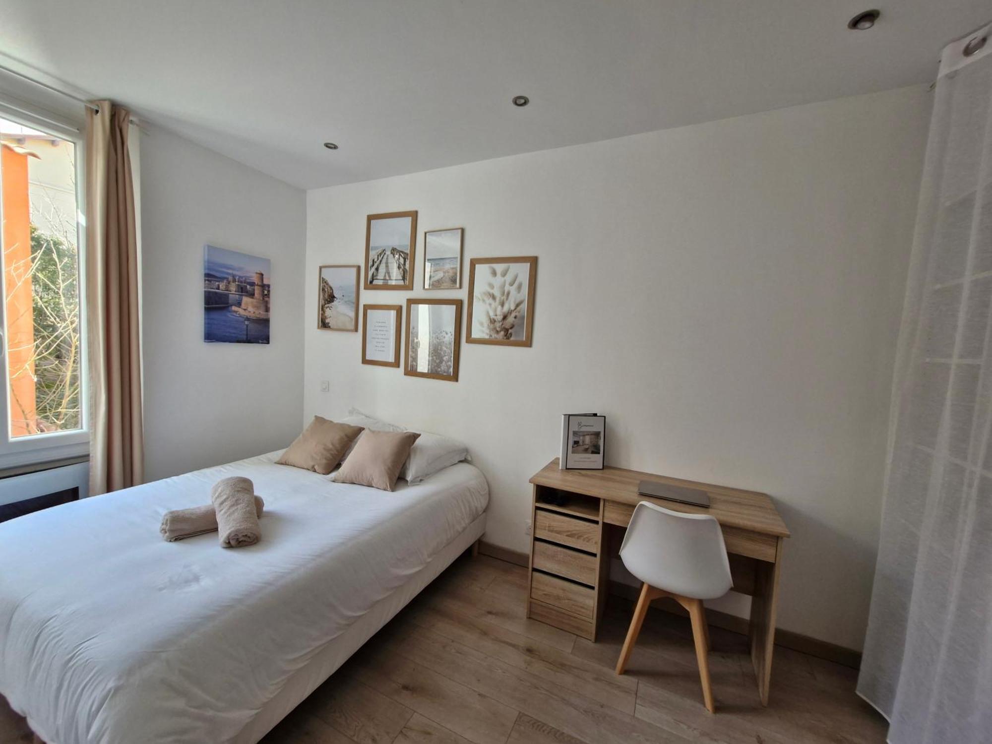 Appartement Tout Confort A 2 Pas Du Centre Ville 오바뉴 외부 사진