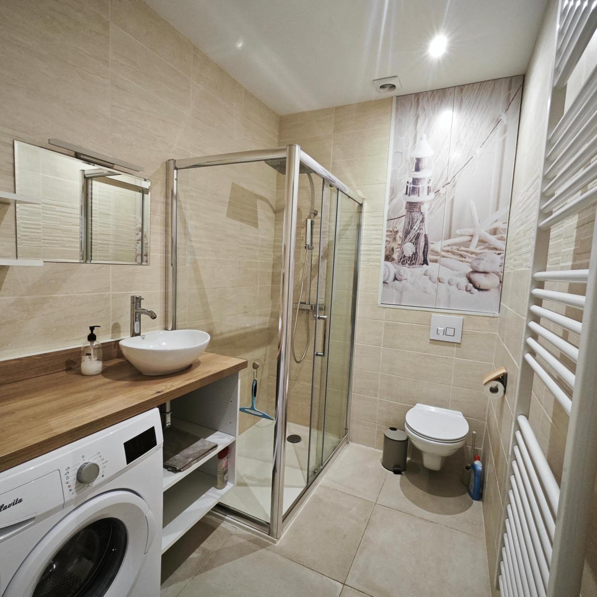 Appartement Tout Confort A 2 Pas Du Centre Ville 오바뉴 외부 사진