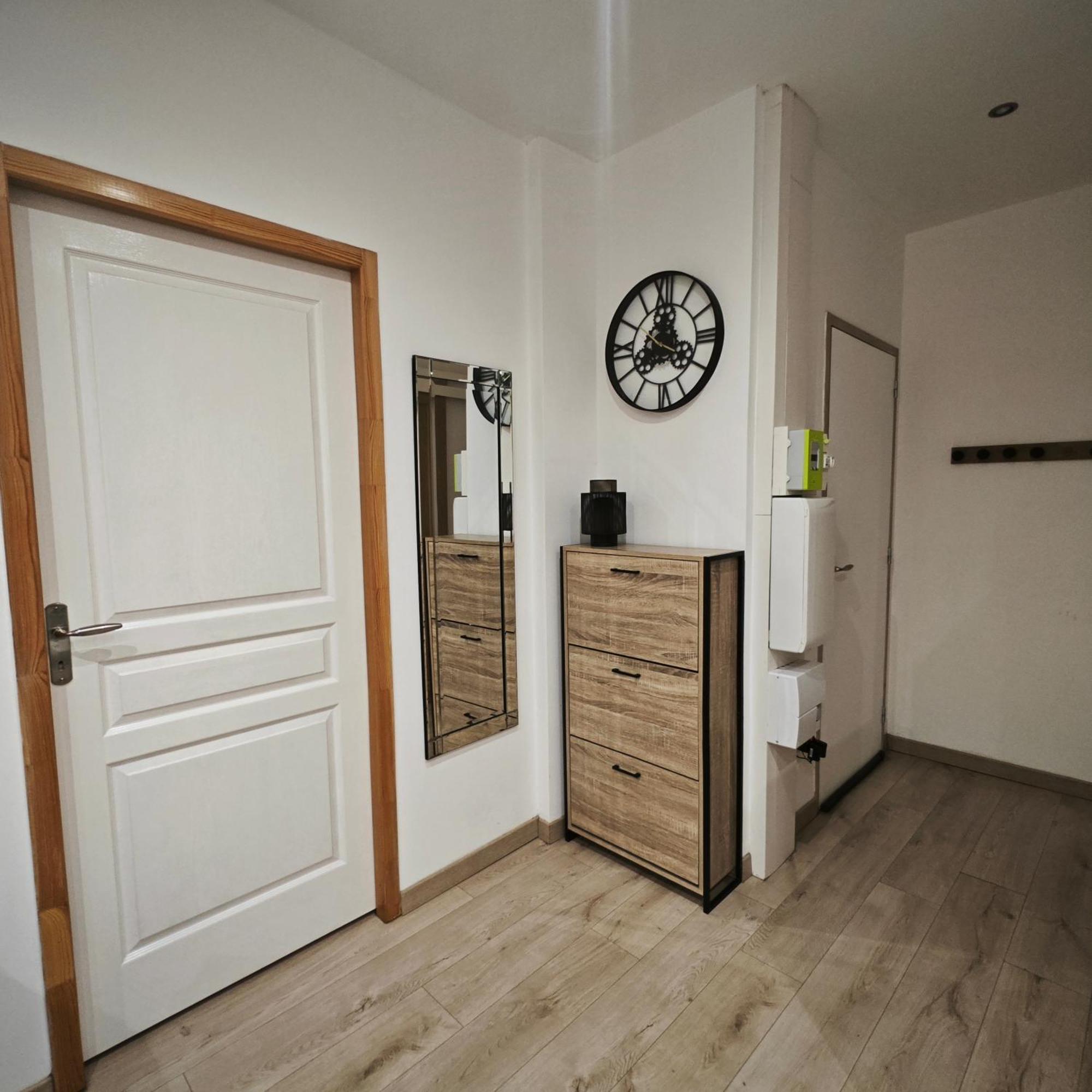 Appartement Tout Confort A 2 Pas Du Centre Ville 오바뉴 외부 사진